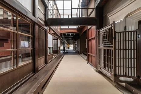 Tori-niwa corridor